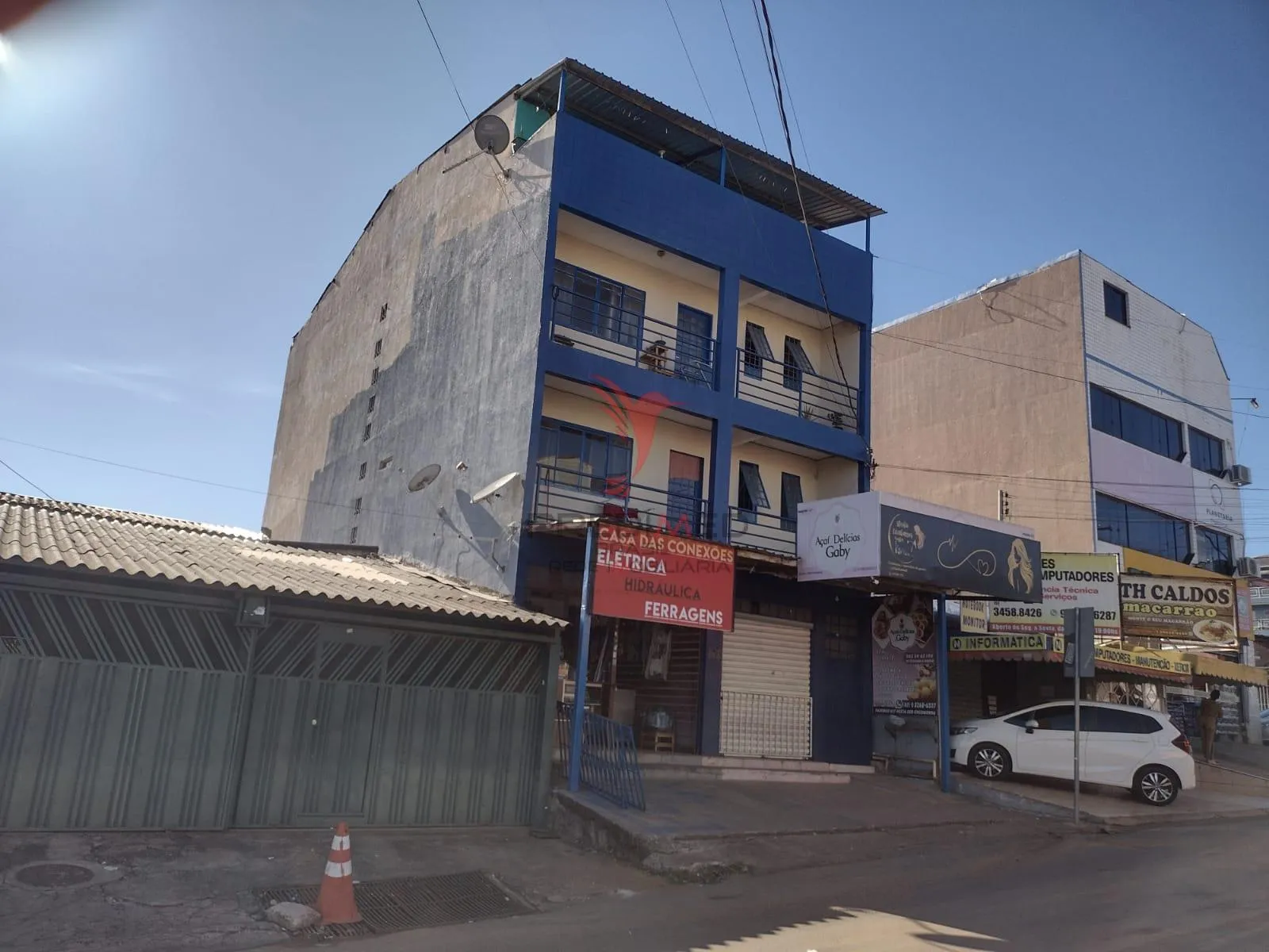 Imagem PRÉDIO MISTO | QR 408 | SAMAMBAIA NORTE - DF - R$ 1.350.000 | Renda Mensal ~R$ 10.000