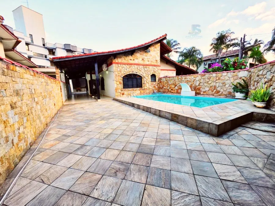 Imagem Oportunidade casa a Venda No Litoral: Casa Com Piscina Privativa, 3 Dormitórios E 5 Vagas - 281m² De Alto Potencial - Maitinga - Bertioga -SP,