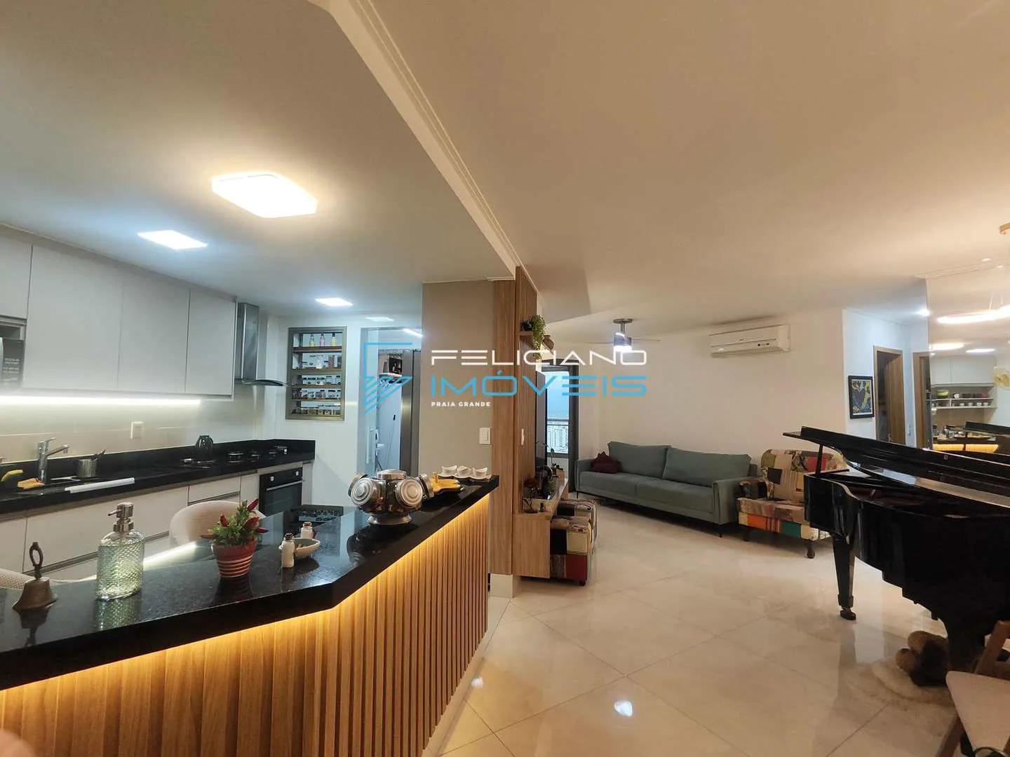 Imagem Apartamento com 2 quartos, Canto do Forte, Praia Grande - R$ 1.1 mi, Cod: 4384