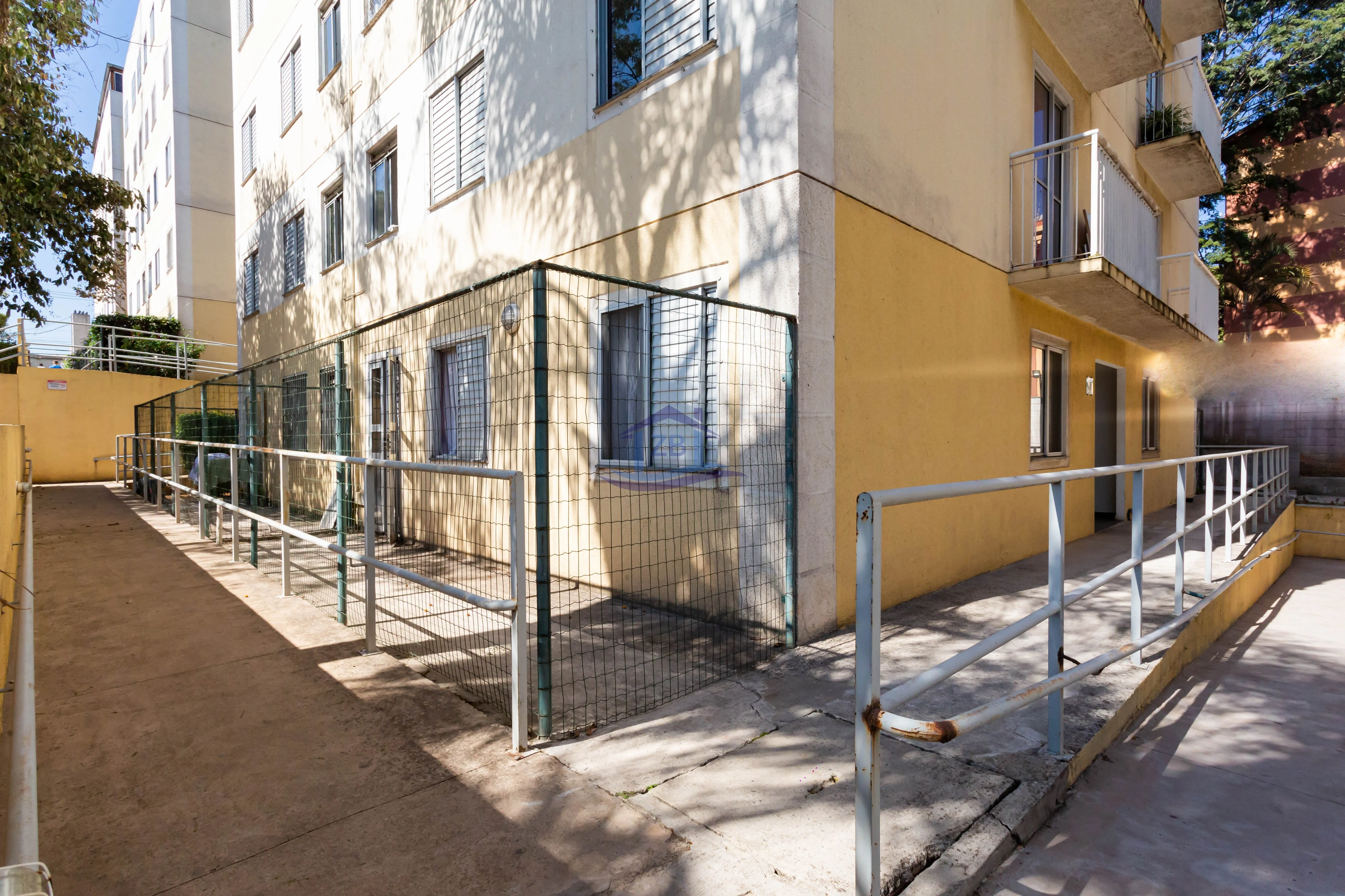 Imagem Apartamento com quintal privativo em Osasco