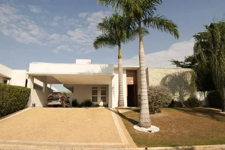 Foto do imóvel Casa de Alto Padrão à Venda no Condomínio Palmeiras Imperiais ? 3 Suítes, Piscina Aquecida e Área Gourmet em ITAPECERICA, SALTO - SP