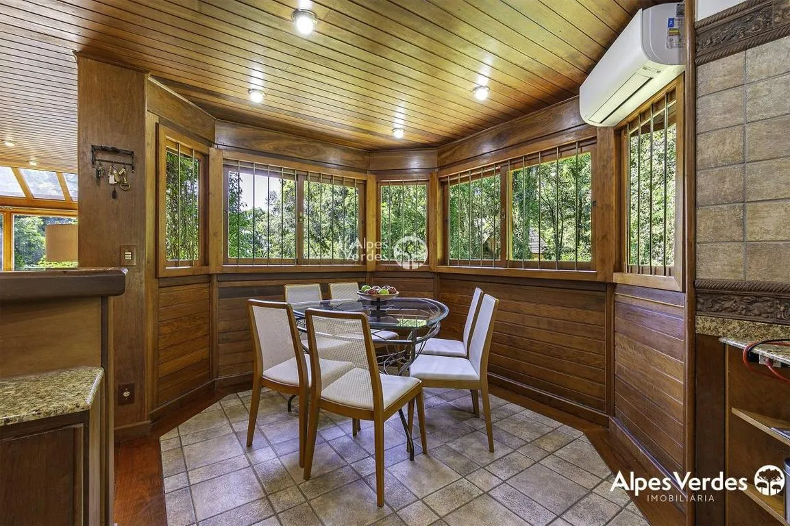 Imagem Casa à venda em Canela, Vila Suica, com 4 quartos, 357m2