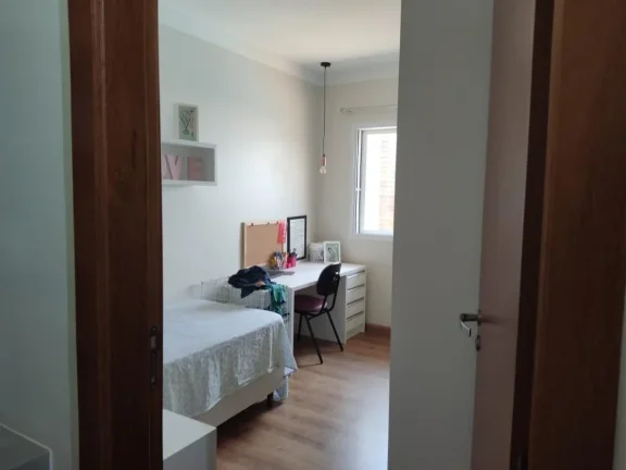 Imagem Casa com Piscina à venda em Cascavel, Recanto Tropical - 214m²