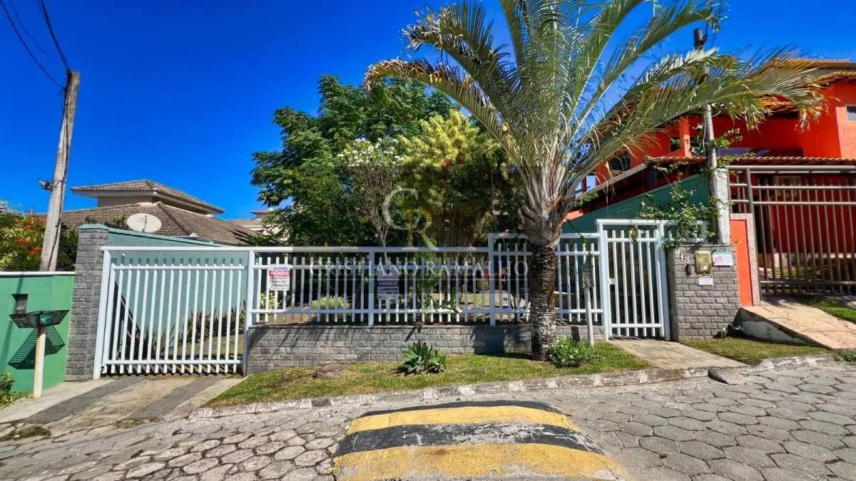 Imagem Casa de condomínio à venda em Cabo Frio, Peró, com 2 quartos, 161,79m2
