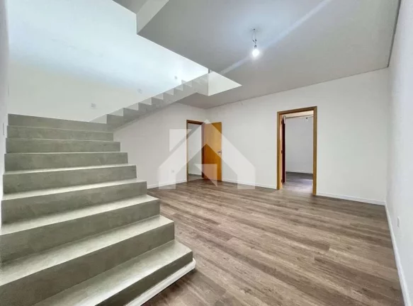 Imagem Casa de Condomínio em Golf Gardens - Carapicuíba