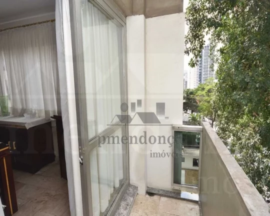 Foto do imóvel Amplo apartamento de 186m², planta original com 4 dts, sendo que abriu um para o living, 3 dormitó...