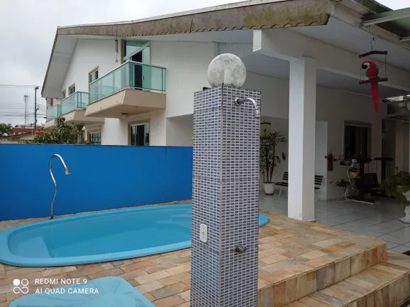 Imagem Casa com 5 Quartos à Venda, 380 m² em Centro - Guaratuba