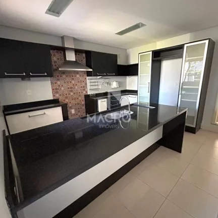 Imagem Baependi | 3 quartos (1 suíte) | 214m²