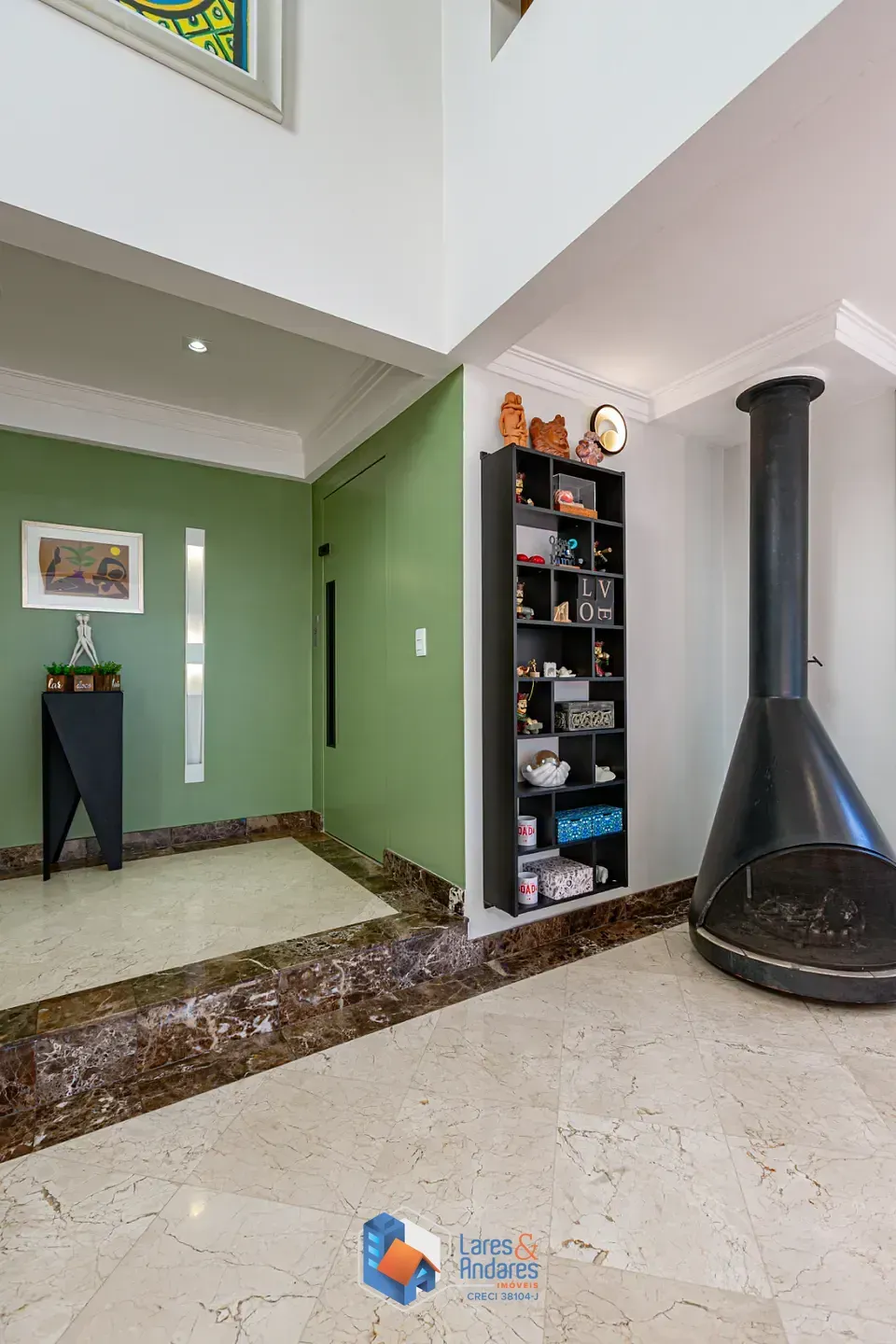 Imagem Duplex para venda em Sumaré com 3 quartos, sendo 3 suítes, 208m²