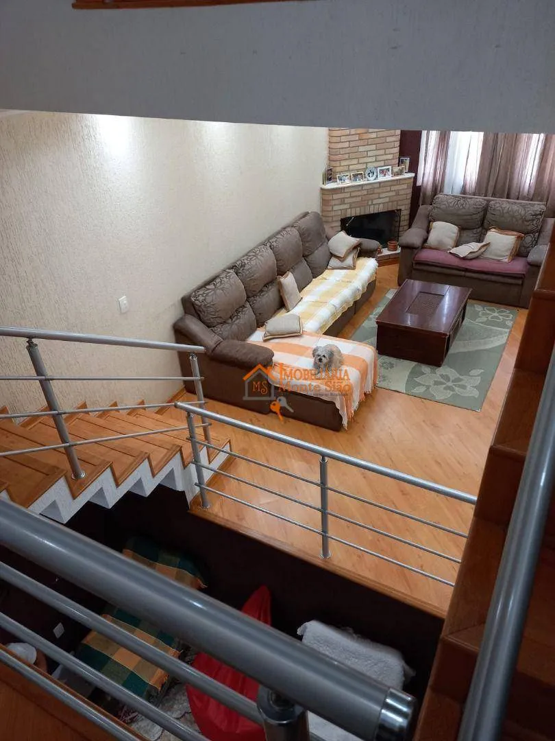 Imagem Sobrado com 3 dormitórios à venda, 200 m² por R$ 1.100.000,00 - Parque Flamengo - Guarulhos/SP