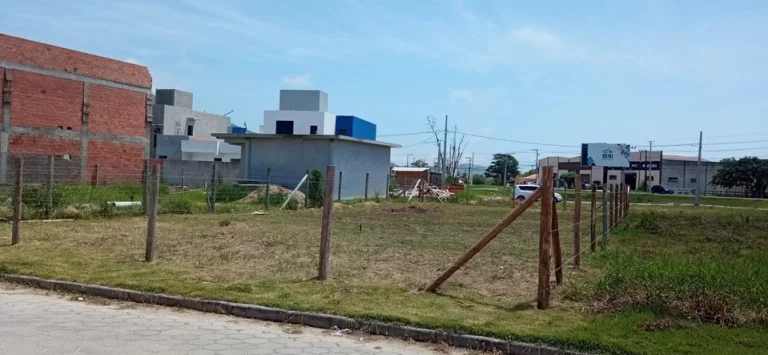 Imagem Terreno à venda em Garopaba-SC, bairro Encantada, 361,35 m² de área - Oportunidade!