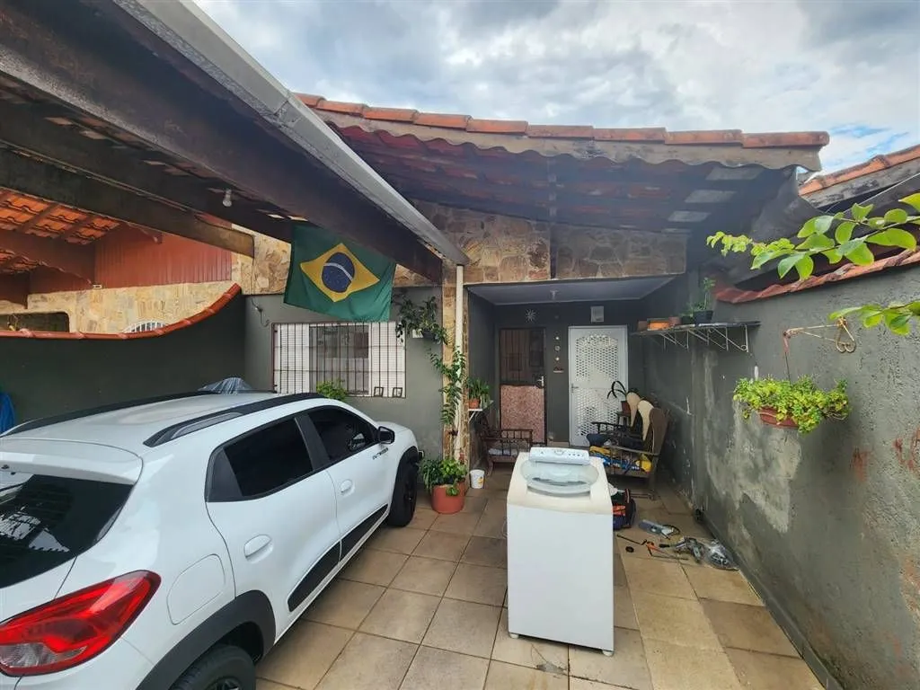 Foto do imóvel Casa à Venda em Caiçara, Praia Grande - SP em Caiçara, Praia Grande - SP