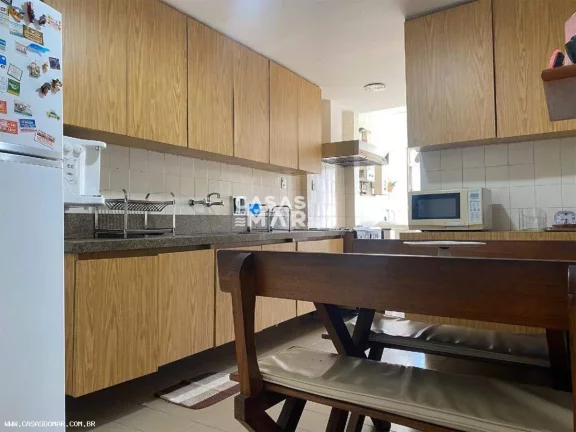 Imagem Apartamento de luxo com vista para o mar no Jardim Botânico, Rio de Janeiro - 3 quartos, 1 suíte, 3 banheiros, 2 vagas de garagem, 123 m² de área.