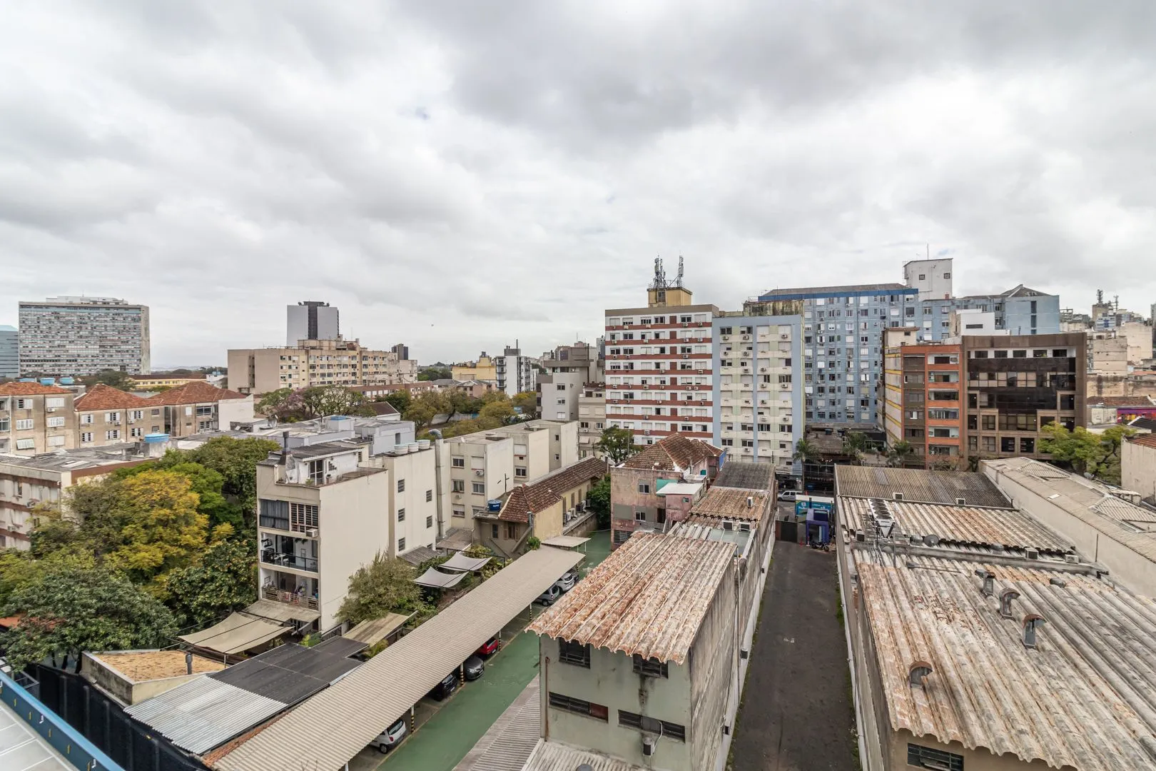 Imagem Apartamento no Go Cidade Baixa de 2 dormitórios vaga e infra DESOCUPADO