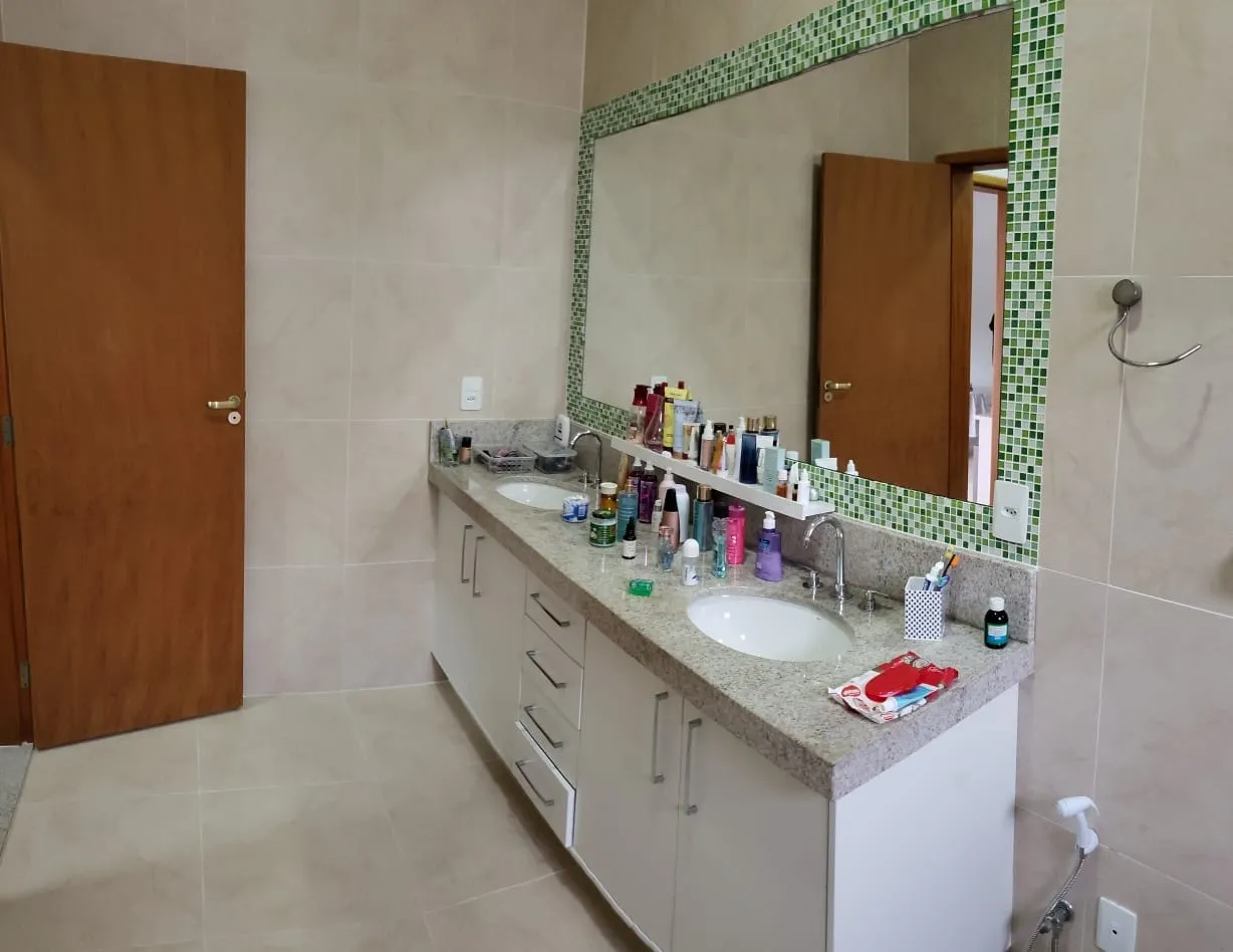 Imagem Casa à venda 3 Quartos, 3 Suites, 4 Vagas, 700M², Socorro, Pindamonhangaba - SP | COLONIAL VILLAGE