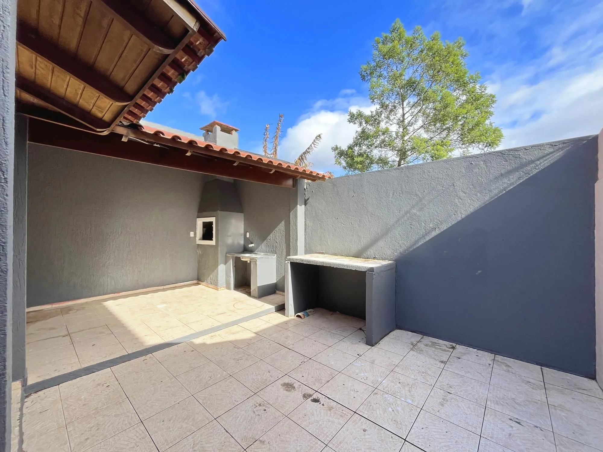Imagem CASA 3 DORMITÓRIOS, SUÍTE, BAIRRO HIPICA, JARDINS DO PRADO EM PORTO ALEGRE-RS