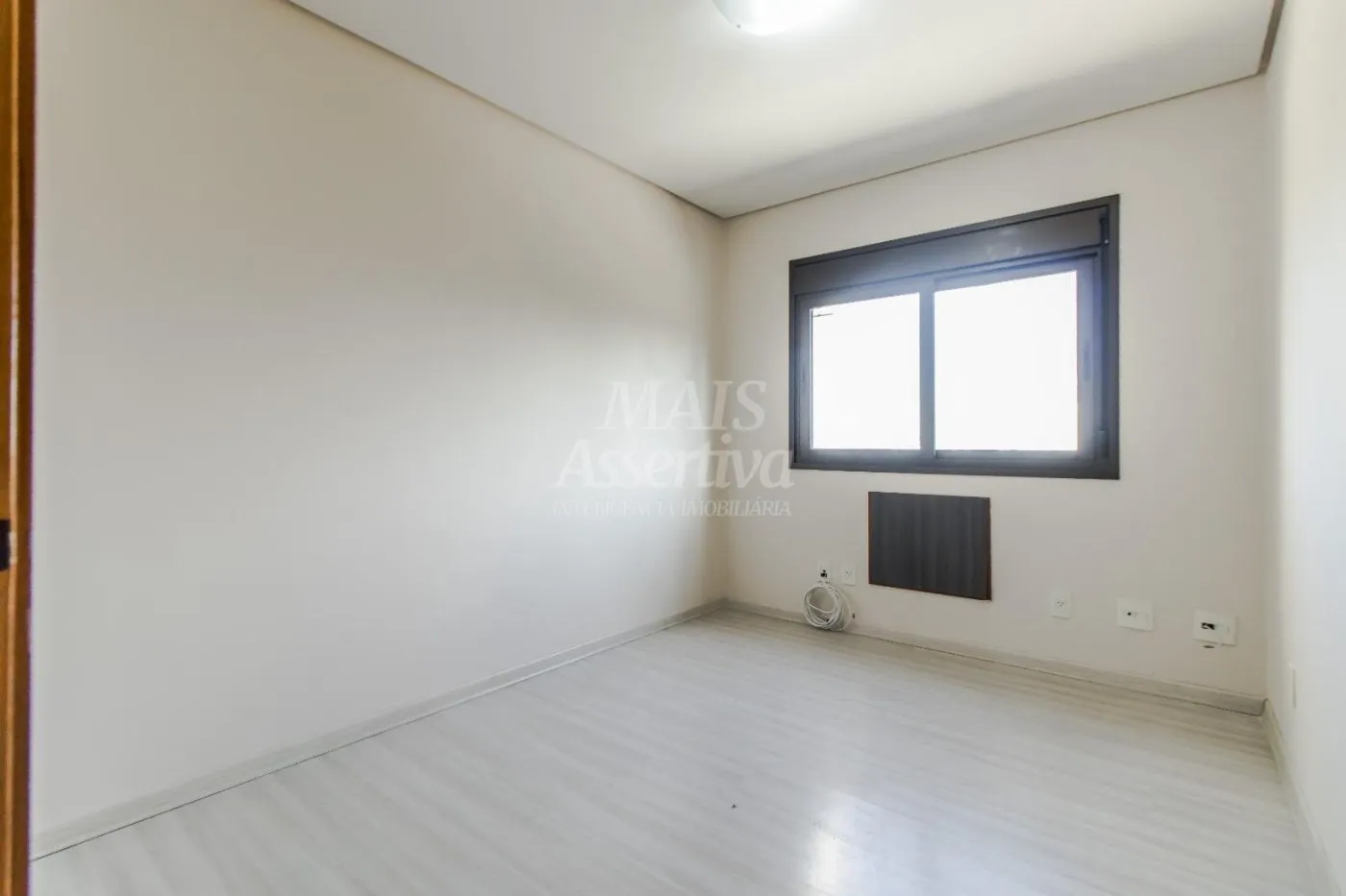 Imagem                                                 R$ 709.000,33

Apartamento e...