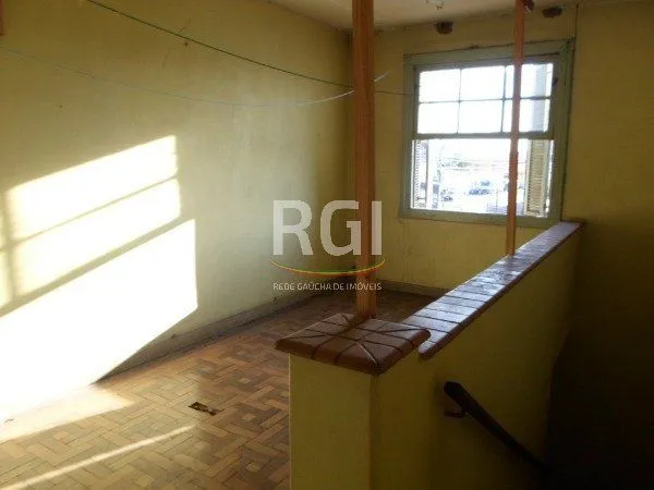 Imagem Prédio residencial e comercial, no bairro Navegantes em Porto Alegre