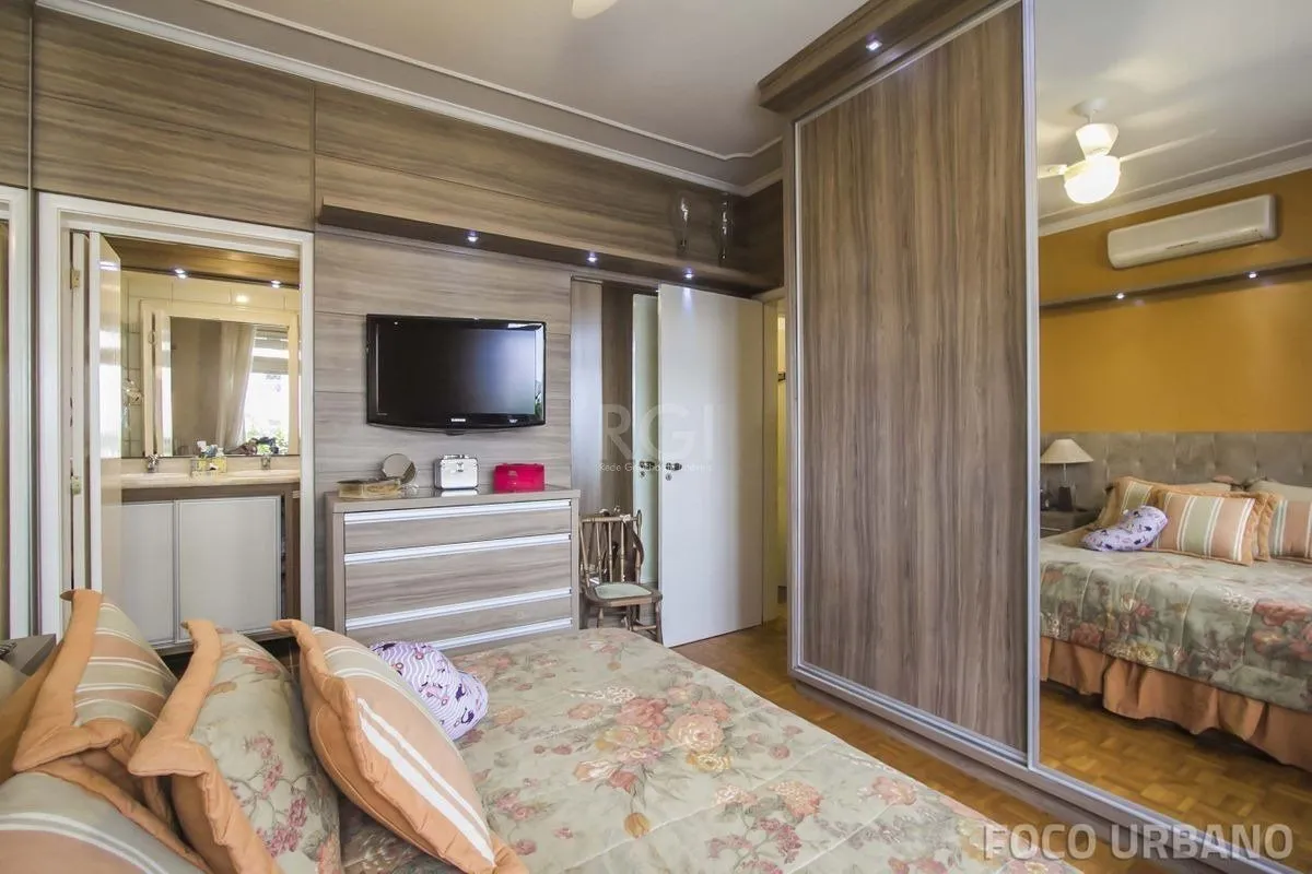 Imagem Apartamento para Venda - 155m², 4 dormitórios, sendo 1 suites, 1 vaga - Bom Fim