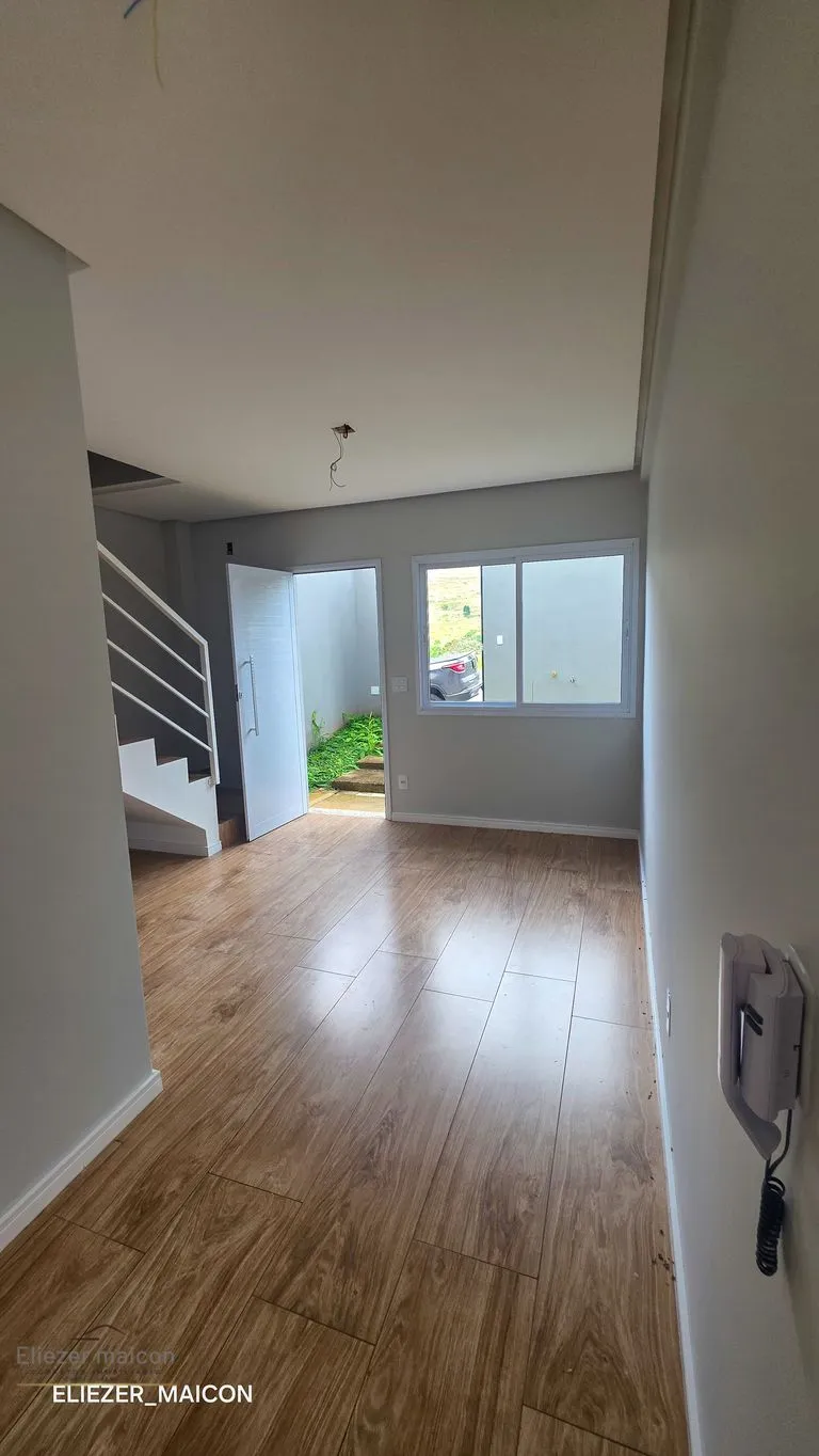 Imagem Sobrado à Venda com 3 quartos no bairro Belvedere, em Poços de Caldas - MG