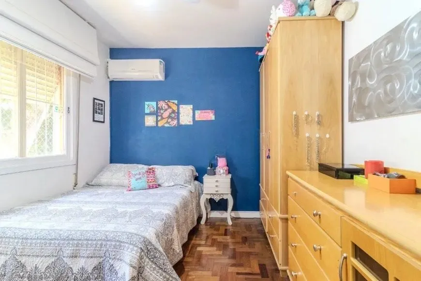 Imagem Apartamento de 3 Dormitórios com Garagem à Venda no Rio Branco, Próximo à Redenção