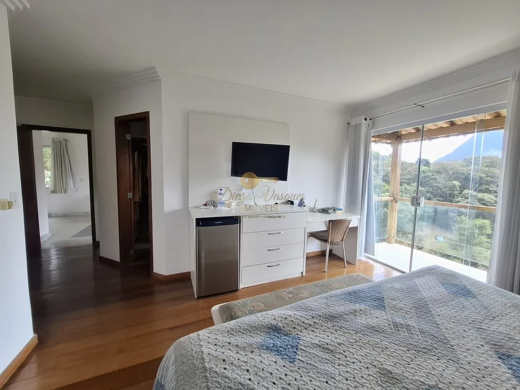 Imagem Casa em Condomínio para Venda em Teresópolis / RJ no bairro Green Valley