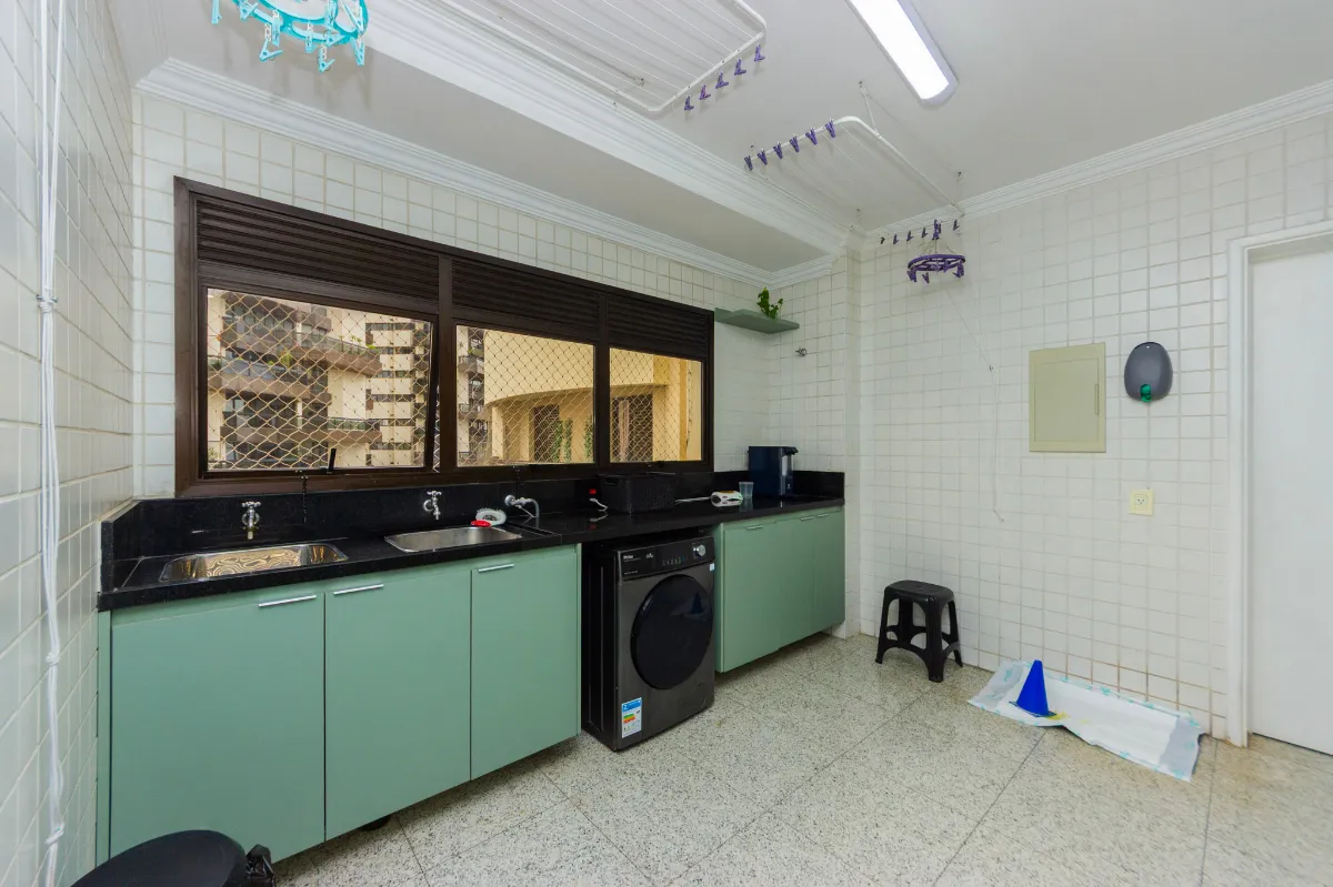 Imagem Apartamento para venda em Vila Andrade com 6 quartos, sendo 4 suítes, 250m2