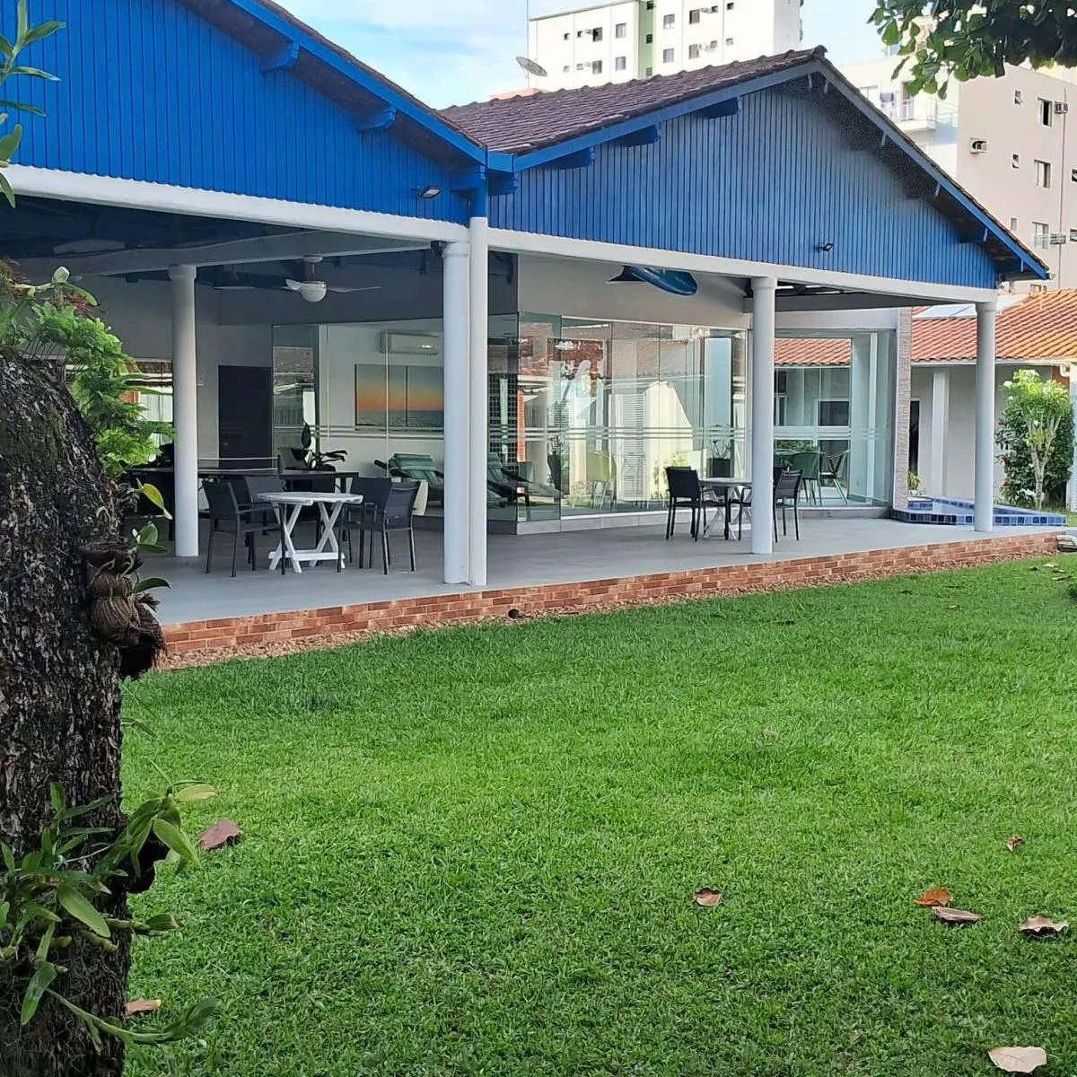 Imagem Casa à venda em Guarujá, Enseada, com 1 quarto, com 70 m2, Condomínio Mandaguari