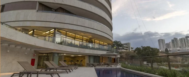 Imagem APARTAMENTO COM 244 M², 03 SUÍTES, 04 VAGAS, LAZER NO VALE DO SERENO!!!!!