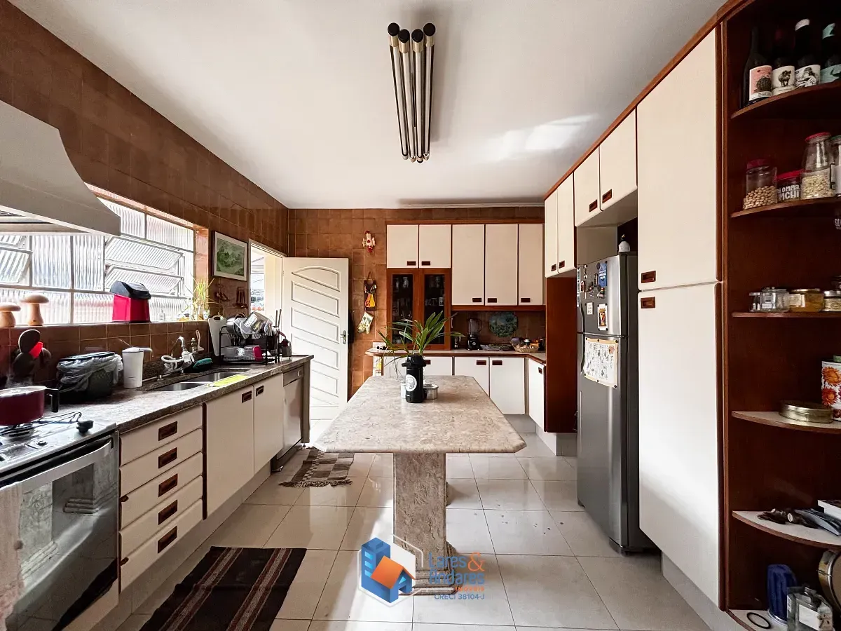 Imagem Casa para venda em Vila Anglo Brasileira com 4 quartos, sendo 1 suíte, 222m²