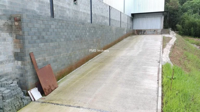 Imagem Galpão com 3620m² em Itapecerica de Serra - SP