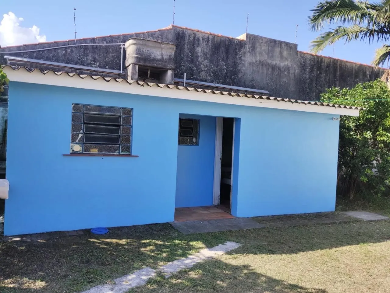 Imagem Casa em terreno amplo na Praia do Laranjal, Pelotas 4 quadras da praia