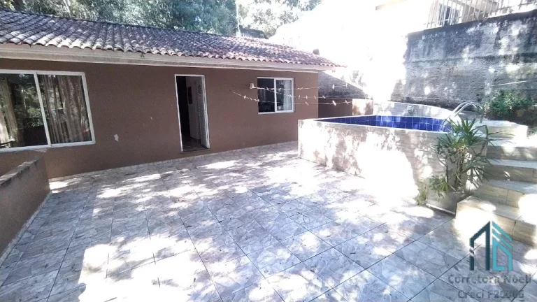 Imagem (ESTUDA PERMUTA) Chácara de 1000m2 de esquina com casa de 300m2, em ótima localização no Cascatinha/Santa Felicidade em Curitiba PR