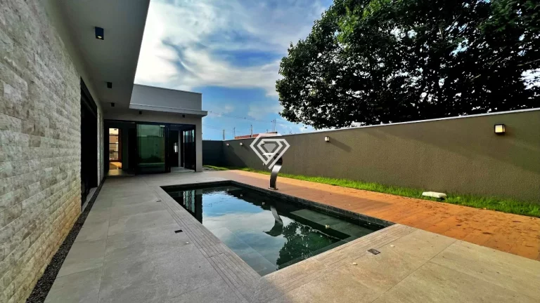 Imagem Casa 3 Suítes, + Escritório, 240 m² c/ lazer à venda no Condomínio Caribe