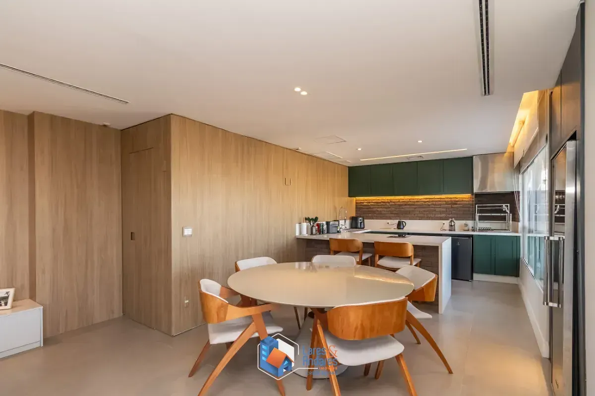 Imagem Cobertura para venda e locação em Pinheiros com 3 quartos, sendo 1 suíte, 198m²