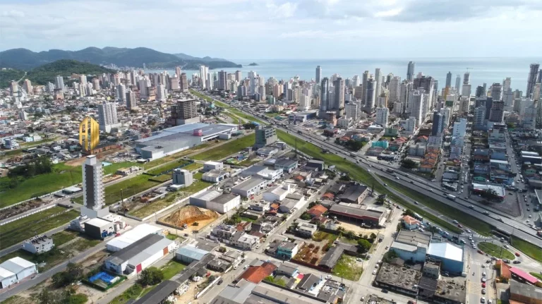 Imagem Amadeus I - Apartamento à venda no bairro Jardim Praia Mar - Itapema/SC