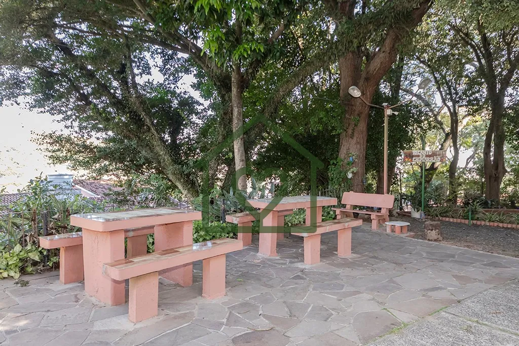 Imagem Descubra o seu novo lar em Porto Alegre! Este apartamento à venda, situado na Rua Orfanotrófio, bl...
