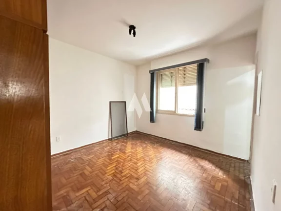 Imagem APARTAMENTO TÉRREO - VENDA - 3 DORMITÓRIOS - 1 SUÍTE - BOQUEIRÃO - SANTOS/SP