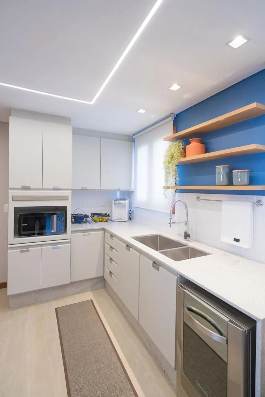 Imagem Apartamento à venda em Torres, Predial, com 4 quartos, 180m2