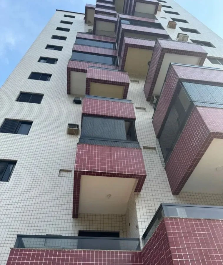 Imagem Amplo Apartamento na Praia Grande - Canto do Forte