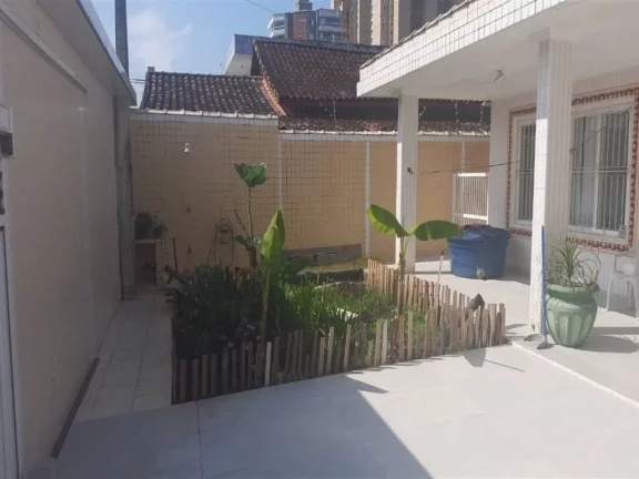 Imagem Casa com 3 dormitórios à venda, 141 m² por R$ 750.000,00 - Mirim - Praia Grande/SP