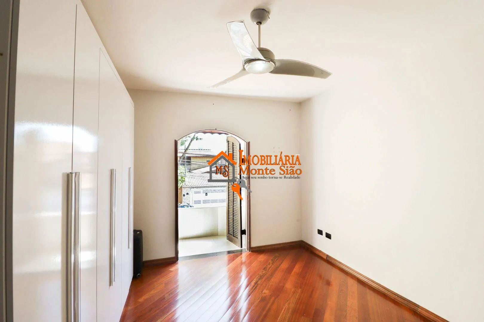 Imagem Sobrado com 3 dormitórios à venda, 100 m² por R$ 680.000,00 - Picanco - Guarulhos/SP