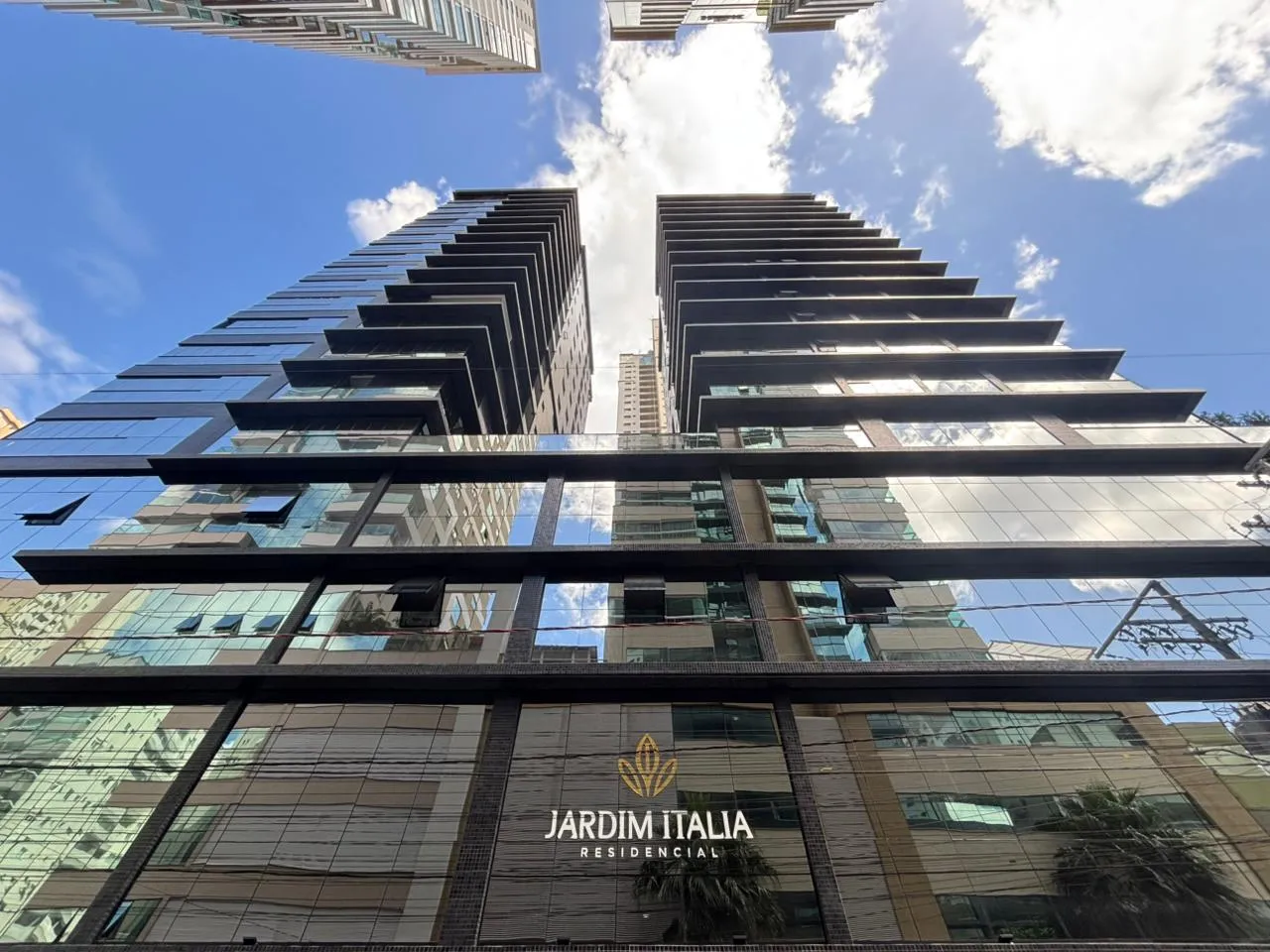 Foto do imóvel Apartamento à venda com 177m2 por R$ 3.250.000,00