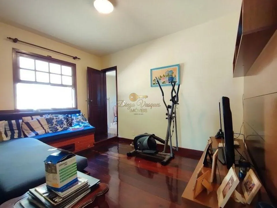 Imagem Casa para Venda em Teresópolis / RJ no bairro Golfe