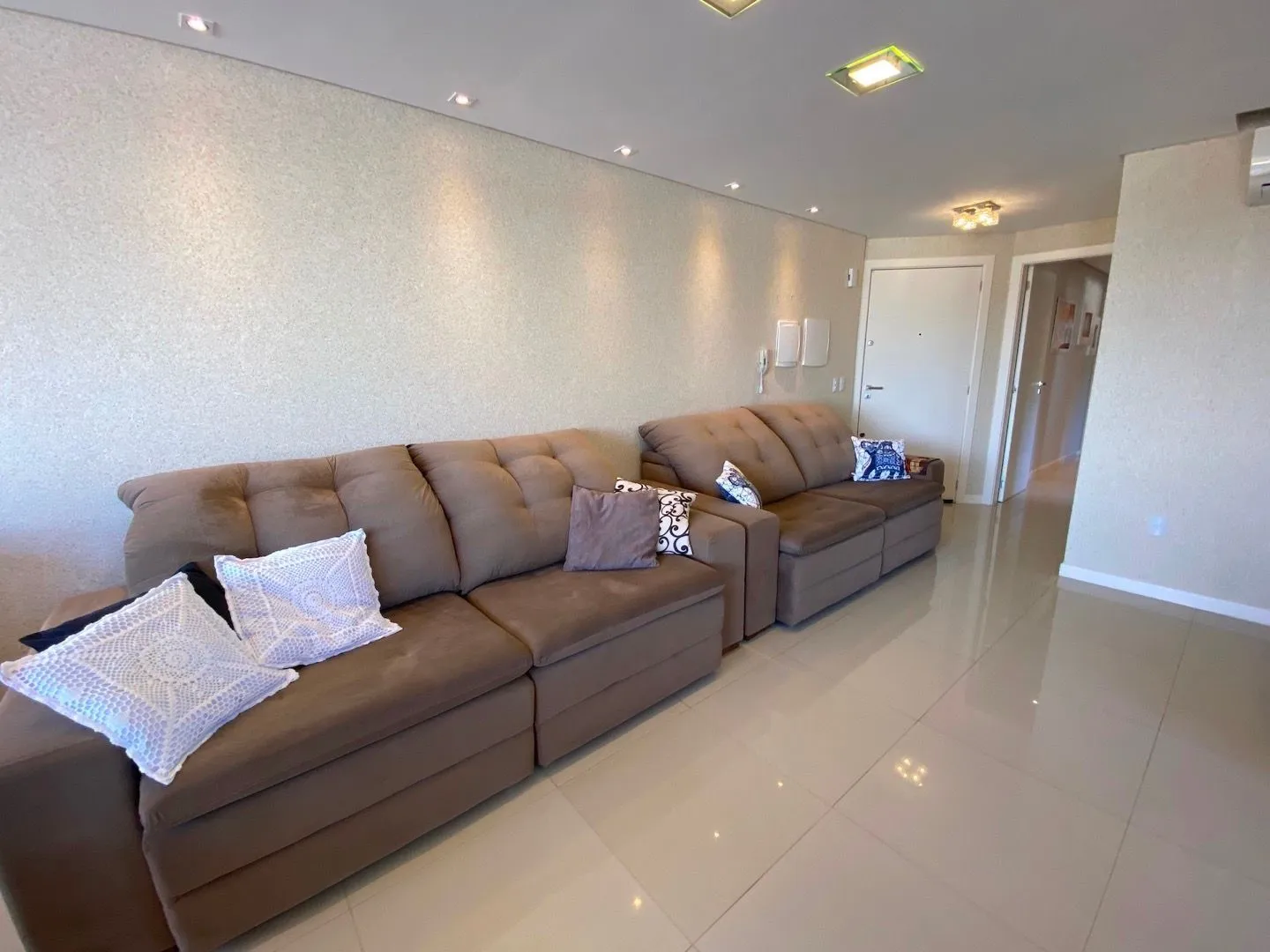 Imagem OPORTUNIDADE: Apartamento com 3 dormitórios MOBILIADO, 90 m² por R$ 675.000 - Nossa Senhora das Graças - Canoas/RS
