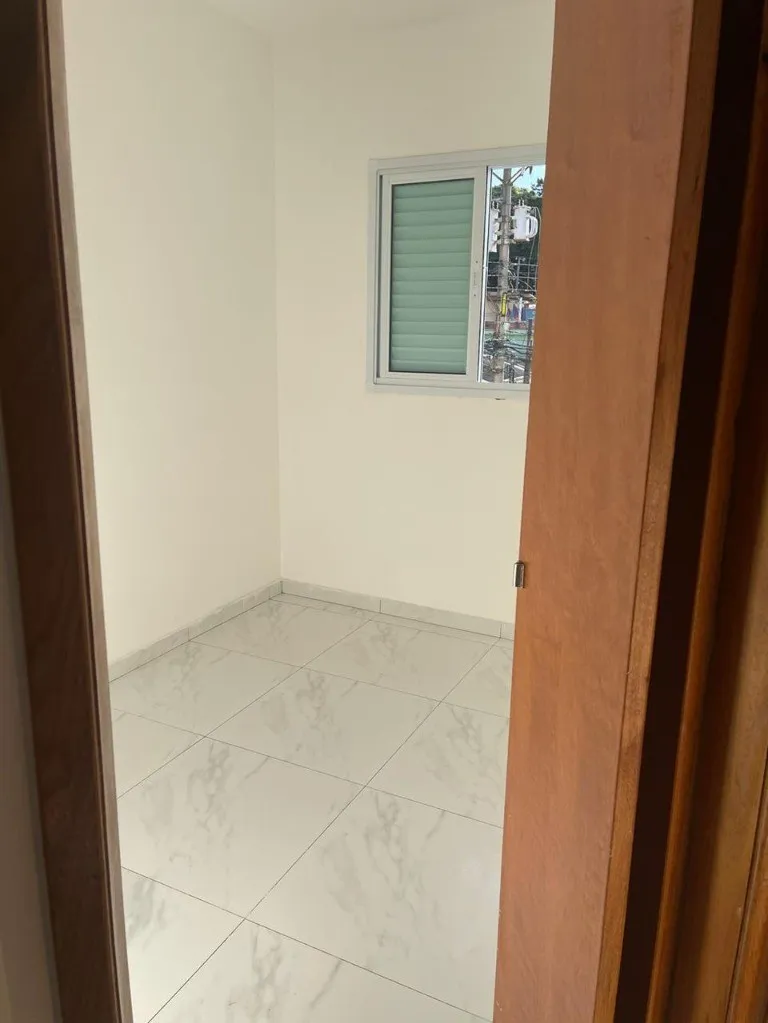 Imagem Apartamento sem condomínio à venda em Santo André-SP na Vila Linda: 2 quartos, 1 banheiro, 1 vaga de garagem, 48,00 m² de área.