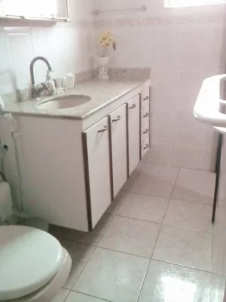 Imagem Sobrado com 4 dormitórios à venda, 216 m² por R$ 750.000,00 - Caiçara - Praia Grande/SP