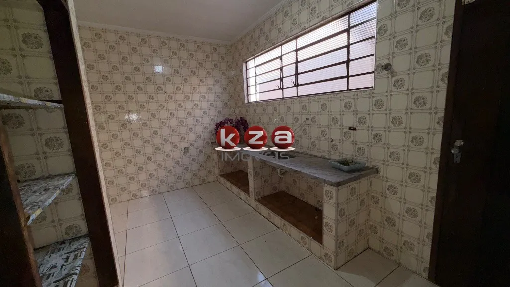 Imagem Imperdível casa à venda em Valinhos-SP, Jardim Paulista: 3 quartos, 1 suíte, 1 sala, 2 banheiros, 2 vagas, 200m².