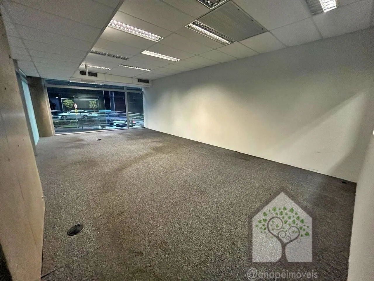 Imagem Oportunidade Comercial - Prédio Corporativo na Agronômica