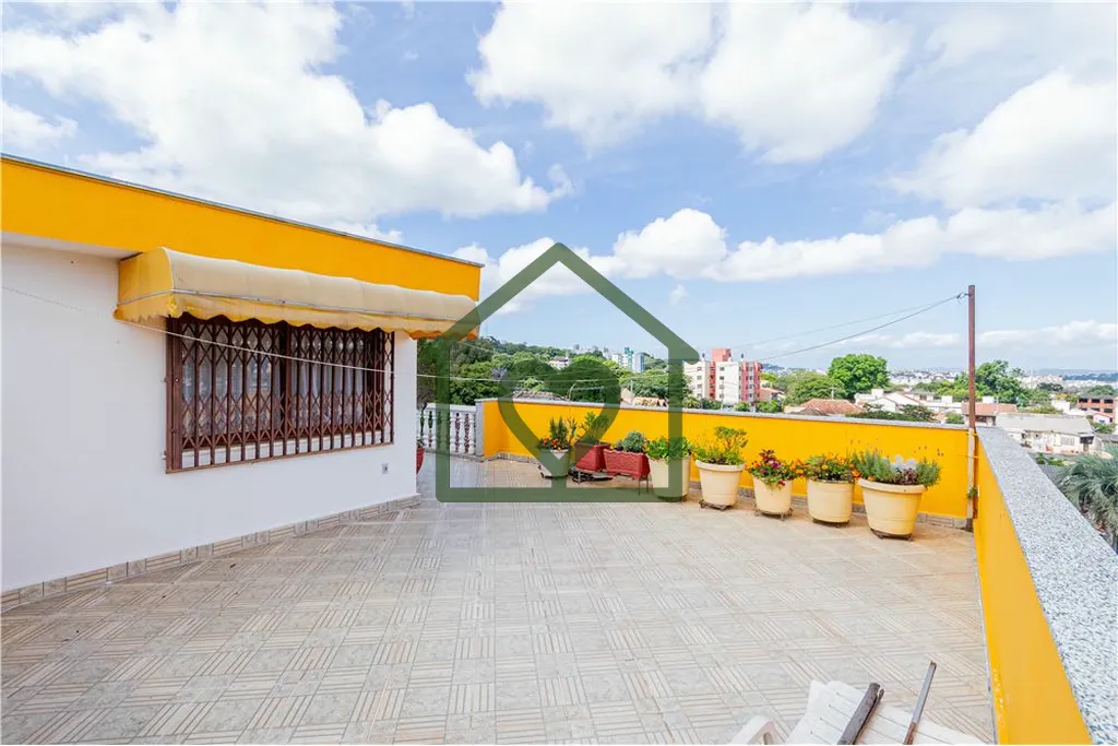 Imagem Linda Cobertura no Bairro Nonoai 
 
Se você busca conforto, elegância e uma vista panorâmica de t...